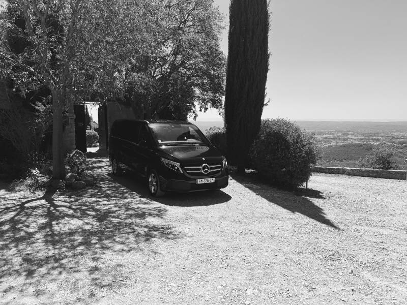 Transfert Gare TGV Haut de Gamme : Votre Voyage en Provence Commence à Aix-en-Provence