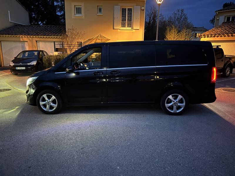 Chauffeur VTC de luxe pour transfert aéroport Marseille vers hôtels d'Aix-en-Provence